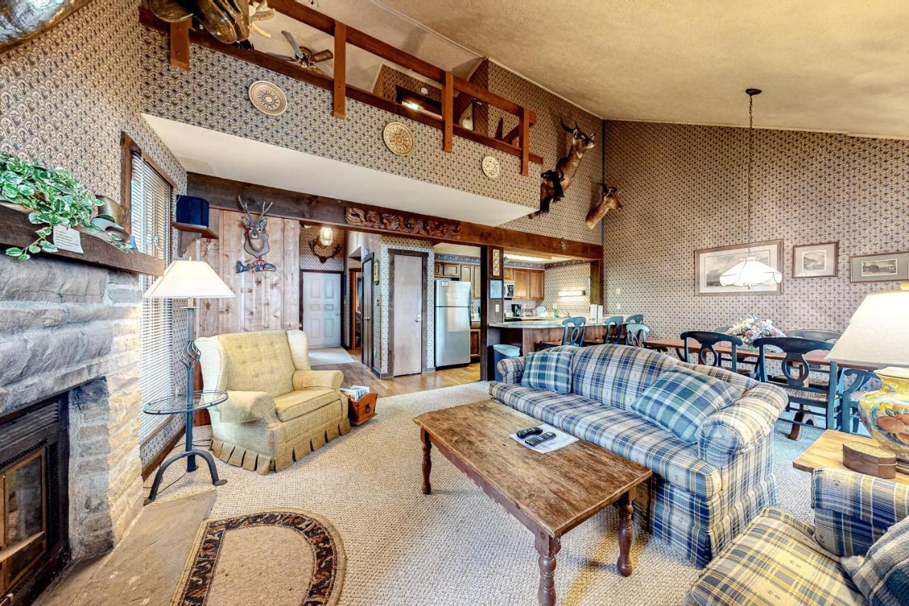 Big Boulder Lake Townhome 레이크하모니 외부 사진